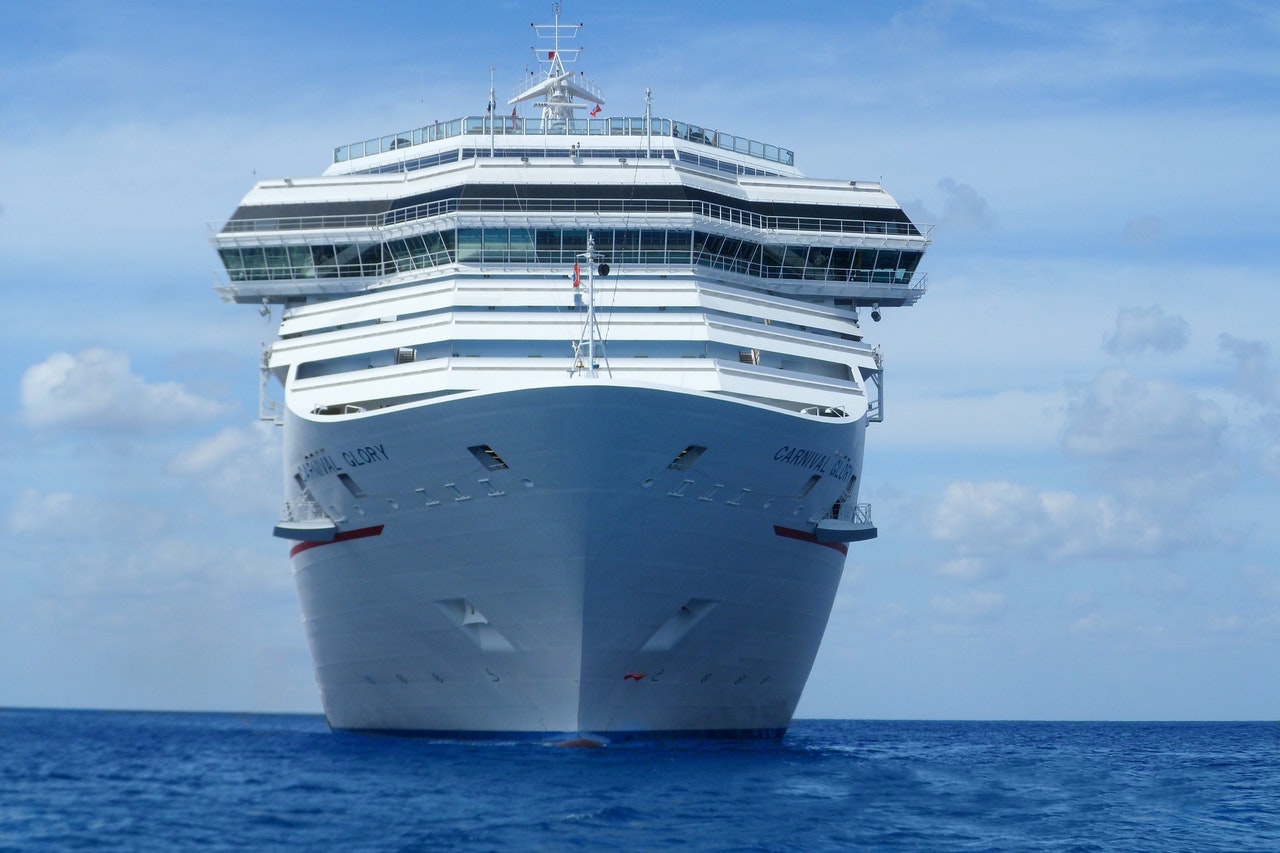 Hydrodynamic Performance of Ship Hull, Ansys, Simulia, Siemens, Integrated FEA|CFD with Artificial Intelligence